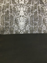 Load image into Gallery viewer, Reversible - Python / Black