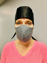 Load image into Gallery viewer, CLASSICS - Olson Mask - Gingham - Black
